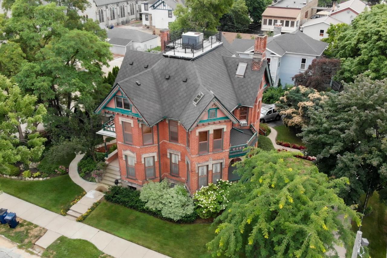 Historic Webster House Bed And Breakfast Inn 베이 시티 외부 사진