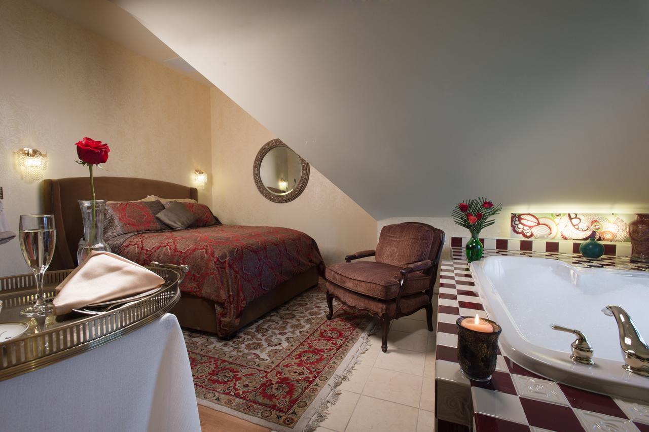 Historic Webster House Bed And Breakfast Inn 베이 시티 외부 사진