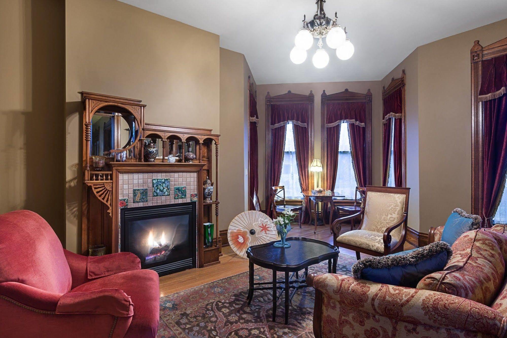 Historic Webster House Bed And Breakfast Inn 베이 시티 외부 사진