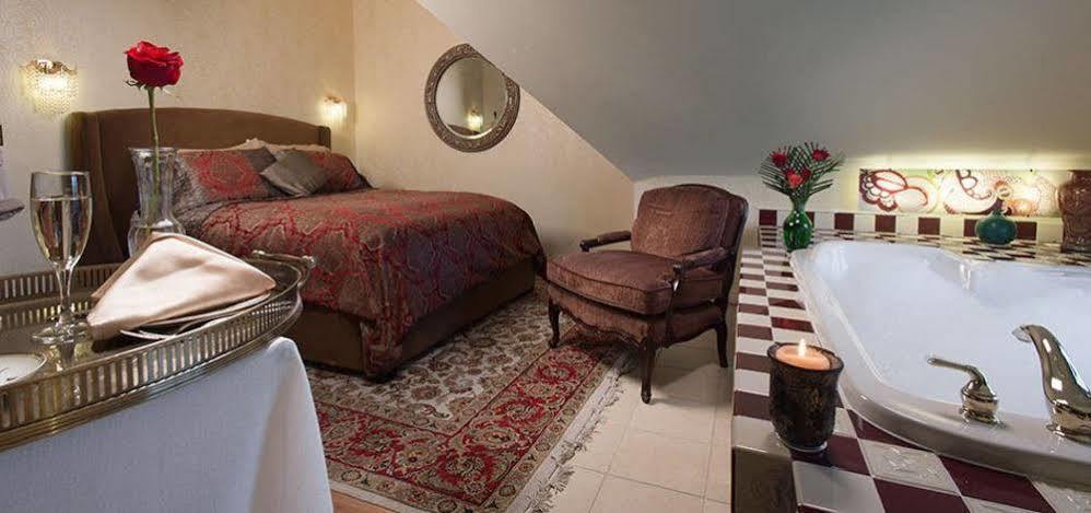Historic Webster House Bed And Breakfast Inn 베이 시티 외부 사진